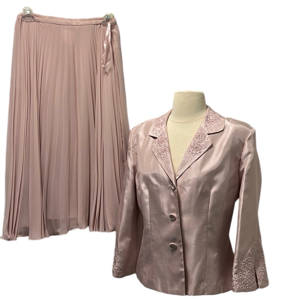 STUNNING TWO PIECES SUIT FOR SPECIAL OCCASION SIZE 12